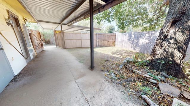 654 Harvest Hill Street, Lewisville, TX 75067