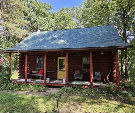 3118 2nd Court, Oxford, WI 53952