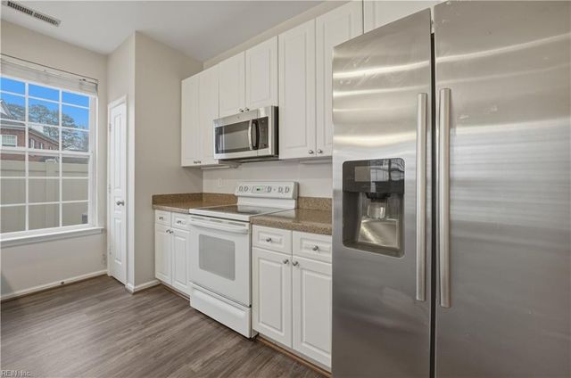 5836 Echingham DR, Virginia Beach, VA 23464