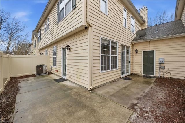 5836 Echingham DR, Virginia Beach, VA 23464