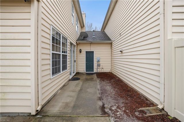 5836 Echingham DR, Virginia Beach, VA 23464