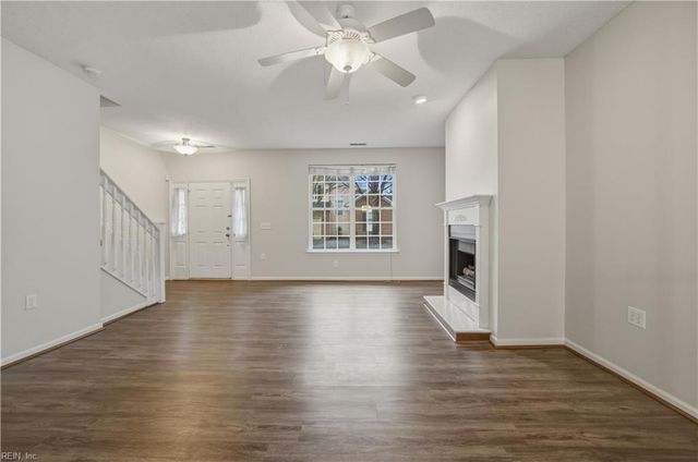 5836 Echingham DR, Virginia Beach, VA 23464