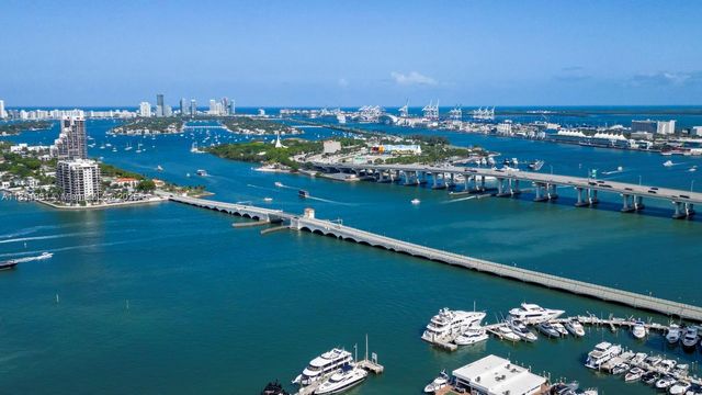 1750 N Bayshore Dr 4801, Miami, FL 33132