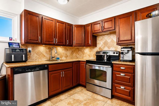5 THIMBLEBERRY LN, Levittown, PA 19054