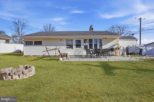 5 THIMBLEBERRY LN, Levittown, PA 19054