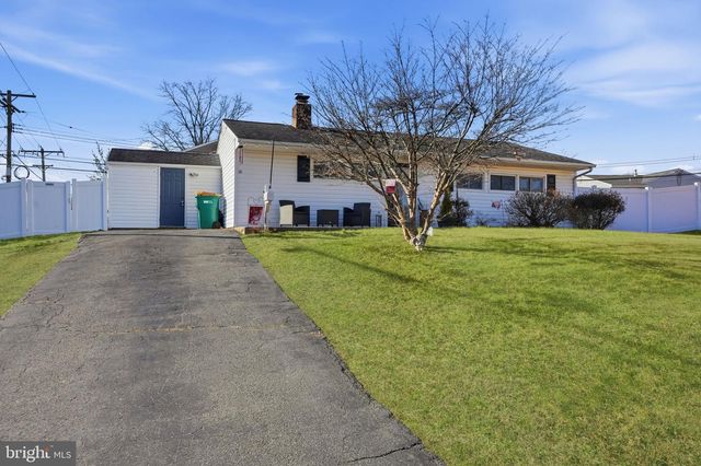 5 THIMBLEBERRY LN, Levittown, PA 19054