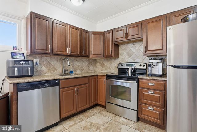 5 THIMBLEBERRY LN, Levittown, PA 19054