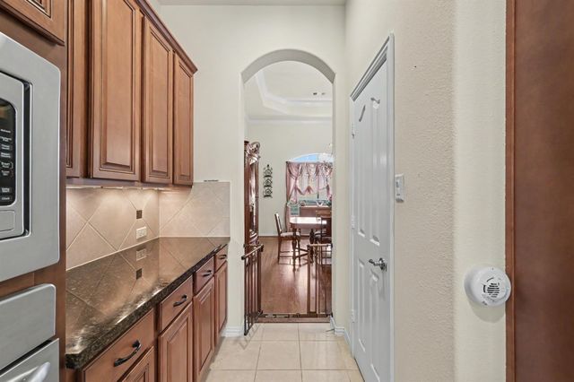 30827 Legends Trace Drive, Spring, TX 77386
