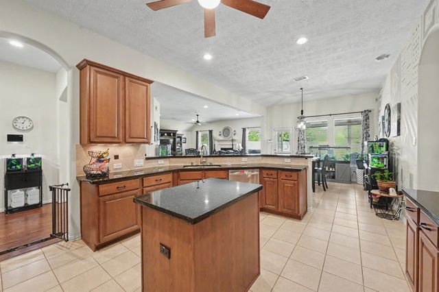 30827 Legends Trace Drive, Spring, TX 77386