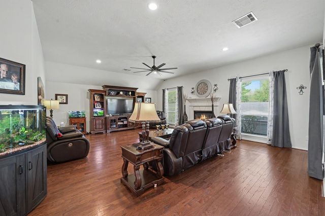 30827 Legends Trace Drive, Spring, TX 77386