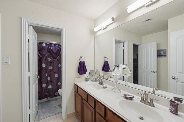 30827 Legends Trace Drive, Spring, TX 77386
