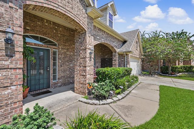 30827 Legends Trace Drive, Spring, TX 77386
