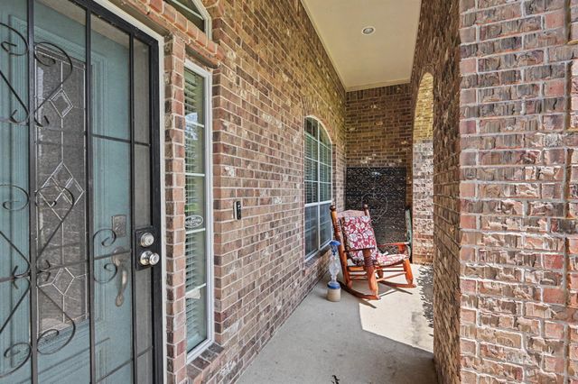 30827 Legends Trace Drive, Spring, TX 77386