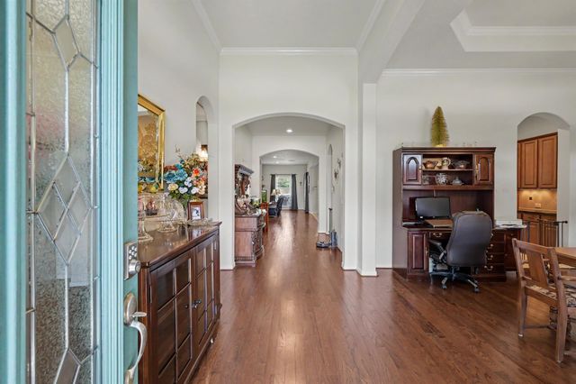 30827 Legends Trace Drive, Spring, TX 77386
