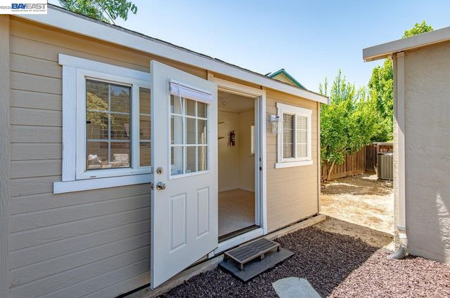 583 Covington Way, Livermore, CA 94551
