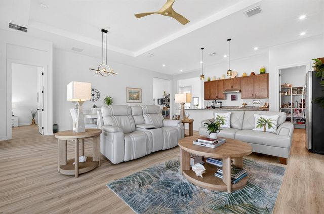 8629 SW Cantante Way, Port St. Lucie, FL 34987