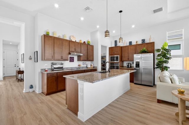 8629 SW Cantante Way, Port St. Lucie, FL 34987