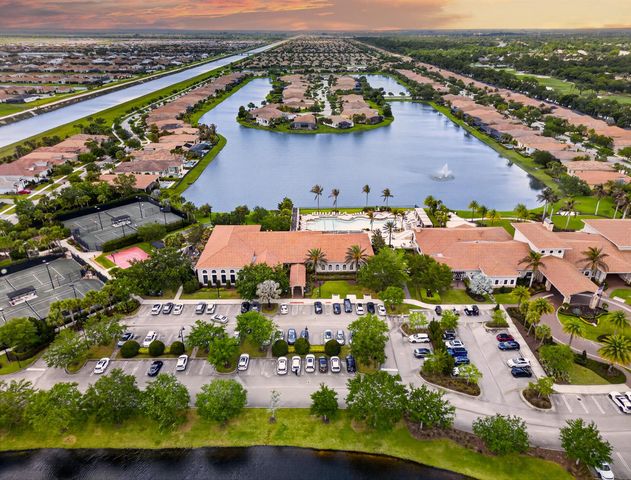 8629 SW Cantante Way, Port St. Lucie, FL 34987