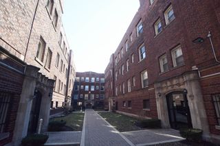 3267 W Wrightwood Avenue 1Y, Chicago, IL 60647