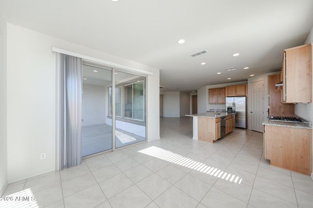 7023 W PLUM Road, Peoria, AZ 85383