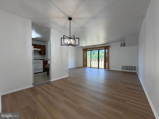 716 WOODHOLLOW DR, Marlton, NJ 08053