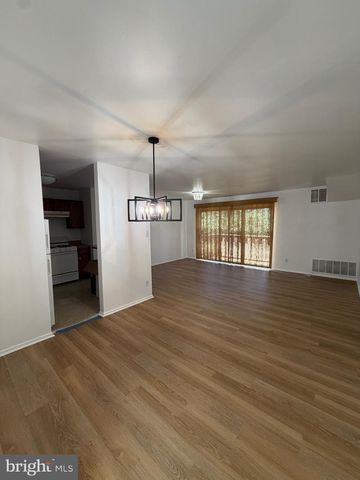 716 WOODHOLLOW DR, Marlton, NJ 08053