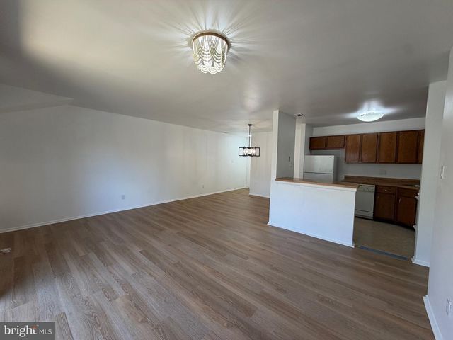 716 WOODHOLLOW DR, Marlton, NJ 08053