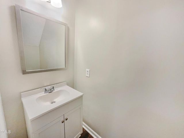 1638 Oakland Hills Way, Raleigh, NC 27604