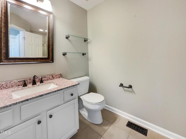 1638 Oakland Hills Way, Raleigh, NC 27604