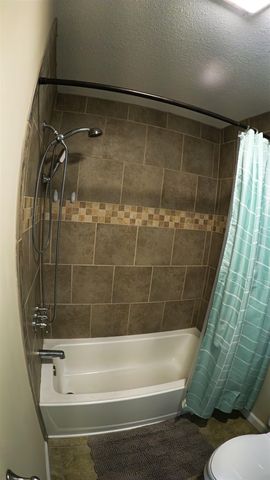 1435 S Sabin St, Wichita, KS 67209