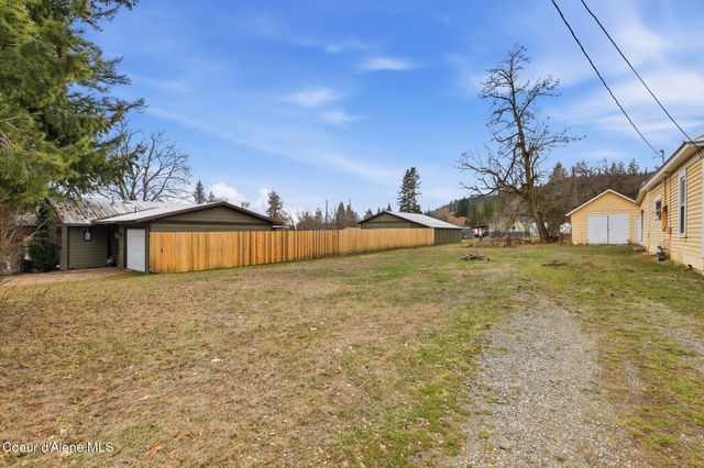 15867 N Roosevelt St, Rathdrum, ID 83858