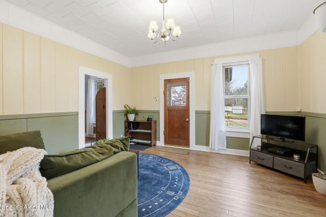 15867 N Roosevelt St, Rathdrum, ID 83858