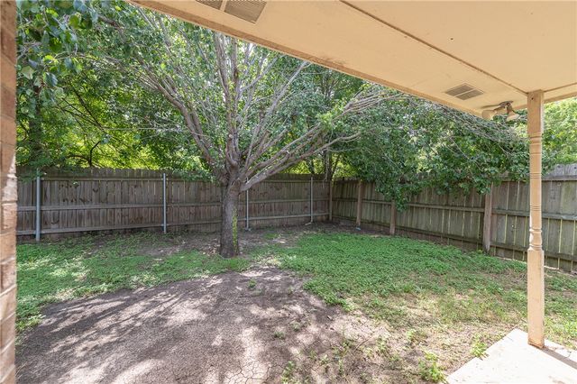 1705 Rock Hollow Loop, Bryan, TX 77807