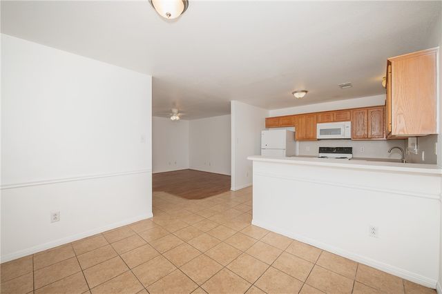 1705 Rock Hollow Loop, Bryan, TX 77807