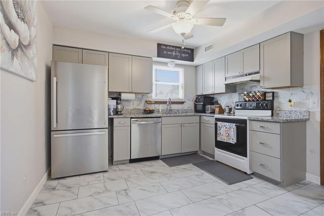 4949 Halwell DR, Virginia Beach, VA 23464
