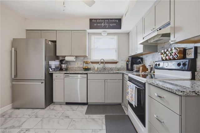 4949 Halwell DR, Virginia Beach, VA 23464