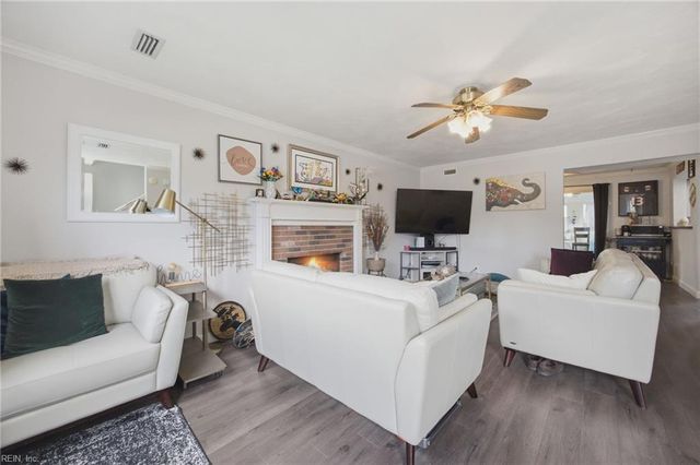 4949 Halwell DR, Virginia Beach, VA 23464