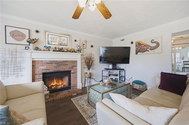 4949 Halwell DR, Virginia Beach, VA 23464