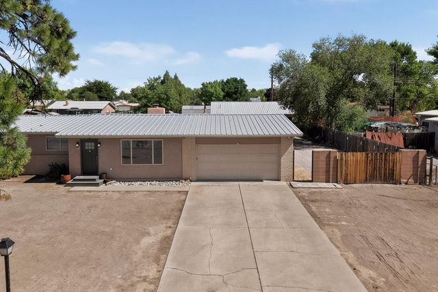1141 Western Meadows Road NW, Albuquerque, NM 87114