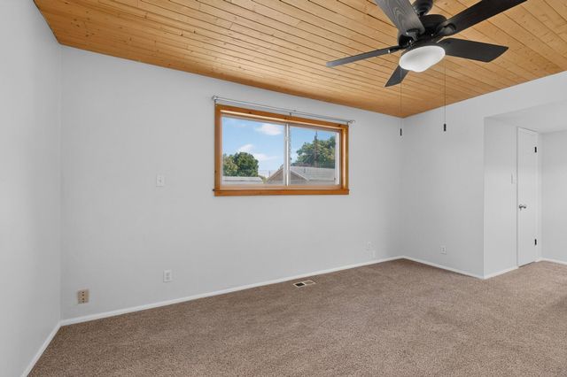 1141 Western Meadows Road NW, Albuquerque, NM 87114