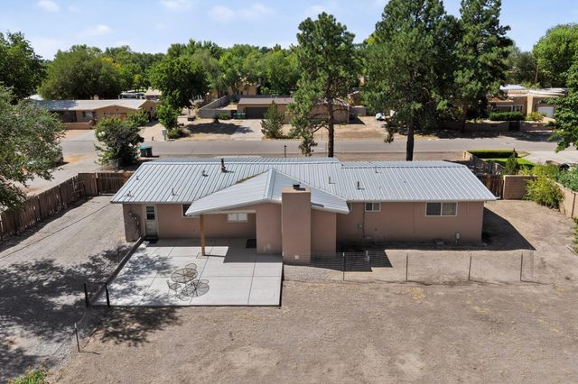 1141 Western Meadows Road NW, Albuquerque, NM 87114