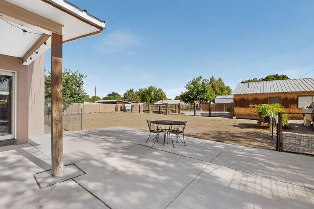1141 Western Meadows Road NW, Albuquerque, NM 87114