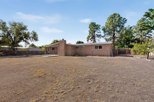 1141 Western Meadows Road NW, Albuquerque, NM 87114
