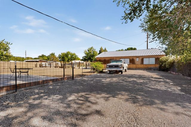 1141 Western Meadows Road NW, Albuquerque, NM 87114