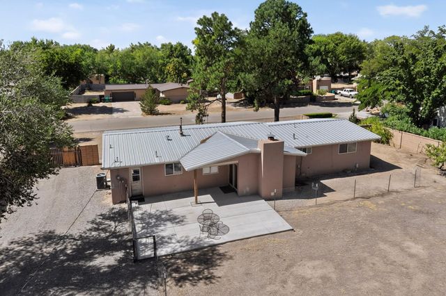 1141 Western Meadows Road NW, Albuquerque, NM 87114