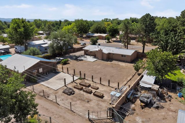 1141 Western Meadows Road NW, Albuquerque, NM 87114