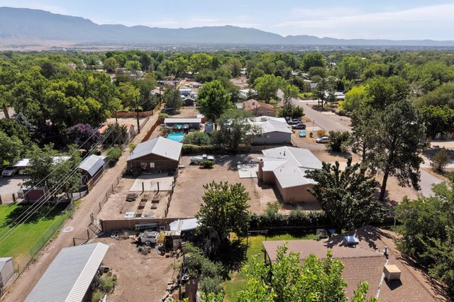 1141 Western Meadows Road NW, Albuquerque, NM 87114