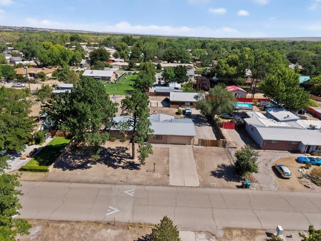 1141 Western Meadows Road NW, Albuquerque, NM 87114