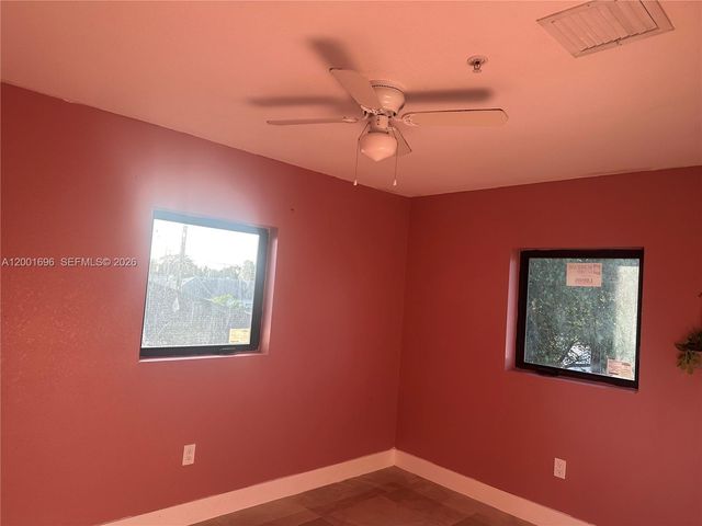 587 NW 100th St C, Miami, FL 33150