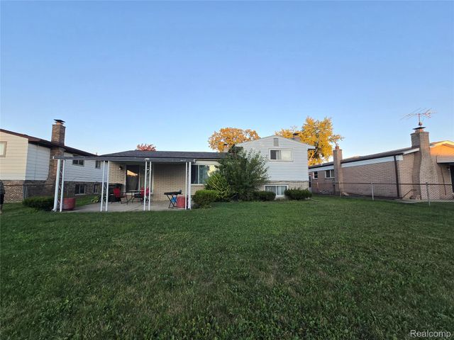 36177 Waltham Drive, Sterling Heights, MI 48310